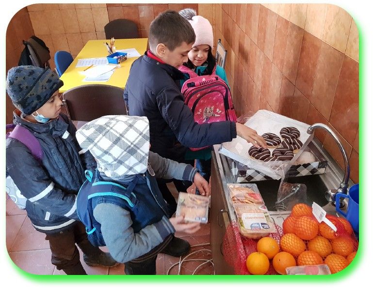 ..lunch, donuts and fruits...